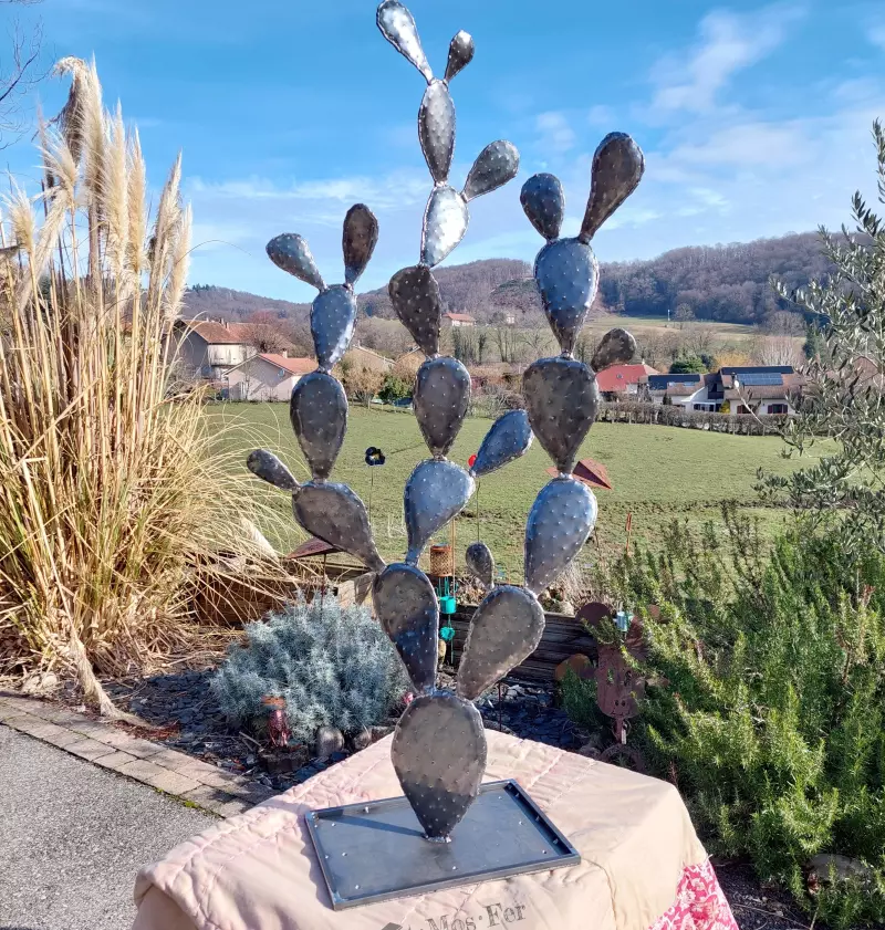 cactus-en-metal-de-decoration