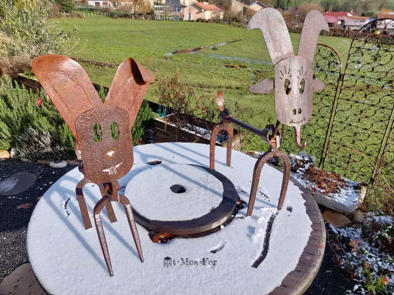 deco vieux outils récupération jardin balcon terrasse lapin chevre vache