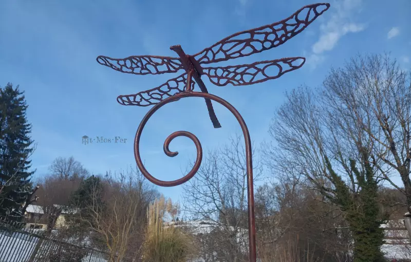 decoration-libellule-en-fer decoration-de-jardin-libellule
