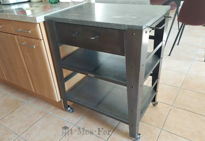 desserte-de-cuisine-sur-roulettes