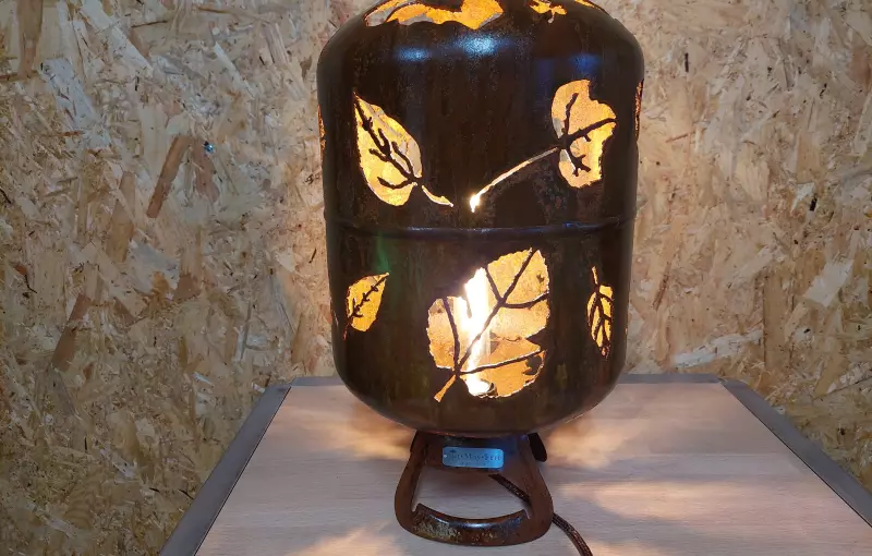 lampe-deco-automne-rouille-acier-decoupe-unique