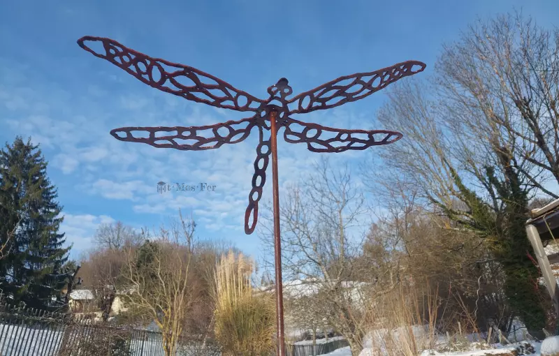 libellule-decoration-jardin libellule-a-planter-decoration-unique-en-fer