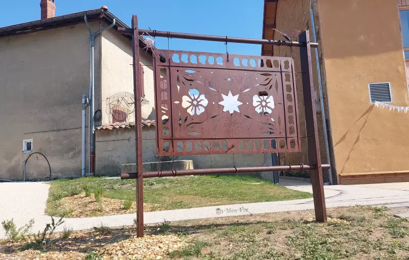 oeuvre-d-art-en-metal-sur-mesure