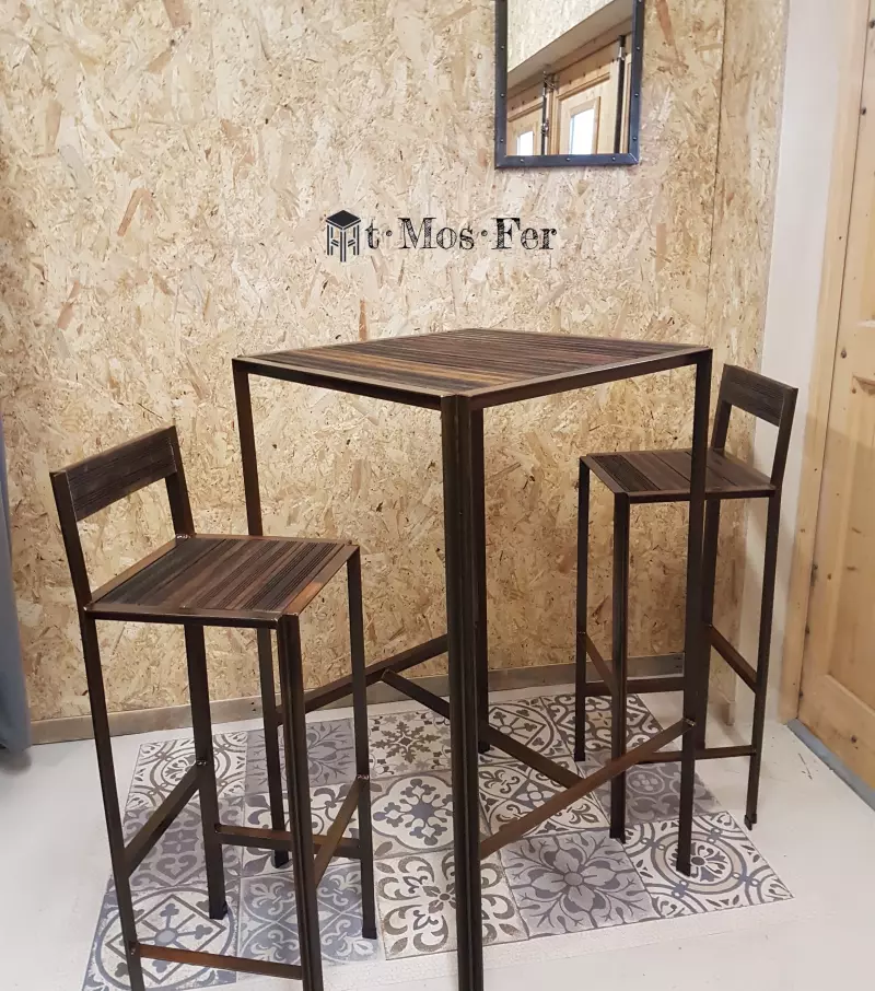 tabouret-de-bar-et-table-indus-rouille